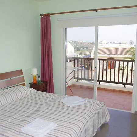 Melanos House Case de vacanță Paphos